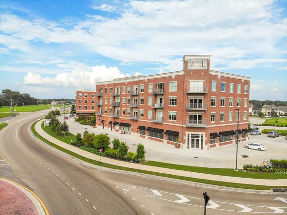 Brand New Retail Suites at Americana: 1110 Americana Blvd, Zachary, LA 70791
